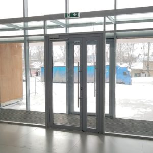 Входная алюминиевая дверь Alutech